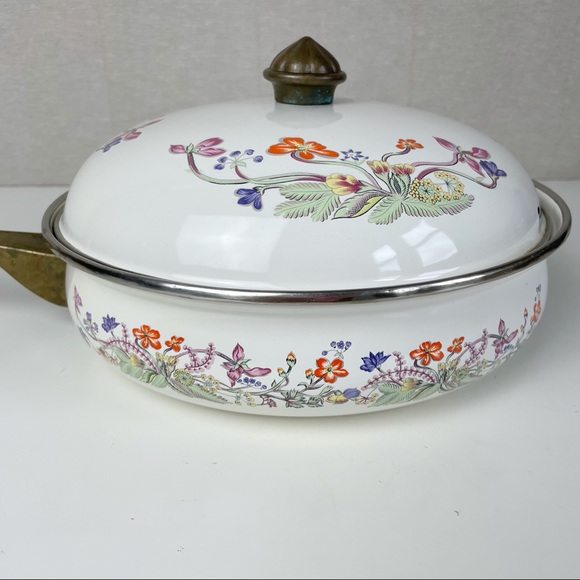 Vintage Other - Vintage Floral Enamelware Cookware Skillet Pan with Brass Hardware
